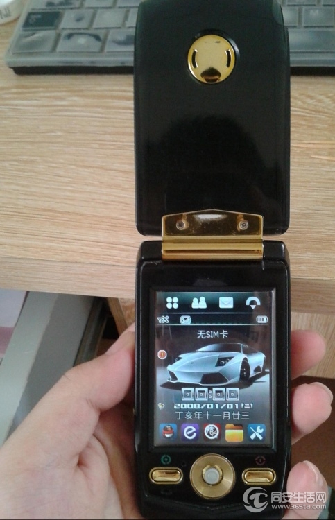 一部旧的金立语音王翻盖手机转让